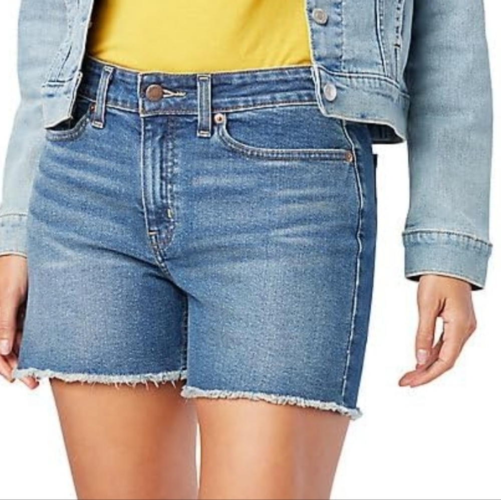 Signature Gold Label Women's 26 Mid-Rise Cut Off Shorts Premium Stretchy Denim